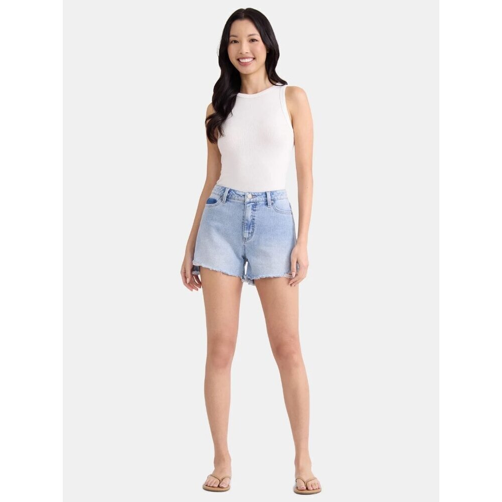 Time and Tru Women's High Rise Denim Short, 4" Inseam, Size 18, Light Wash Demin - Picture 2 of 5
